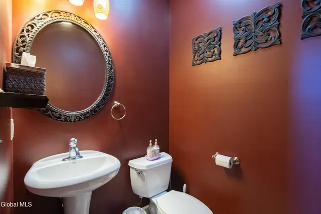 $4,500 | 20 Fairhill Road, Clifton Park, NY 12065