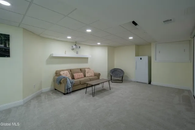 $4,500 | 20 Fairhill Road, Clifton Park, NY 12065