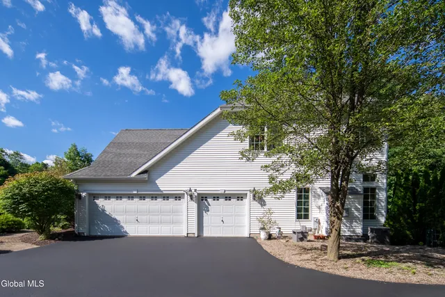 $4,500 | 20 Fairhill Road, Clifton Park, NY 12065