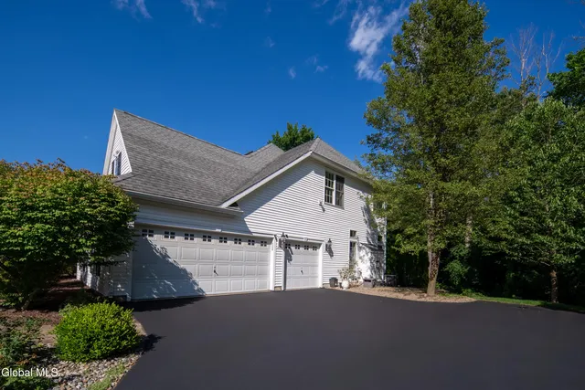 $4,500 | 20 Fairhill Road, Clifton Park, NY 12065