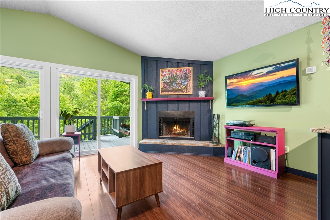 391 Apple Valley Road Zionville, NC 28698 - Photo 3 of 49 Gallery Image 3