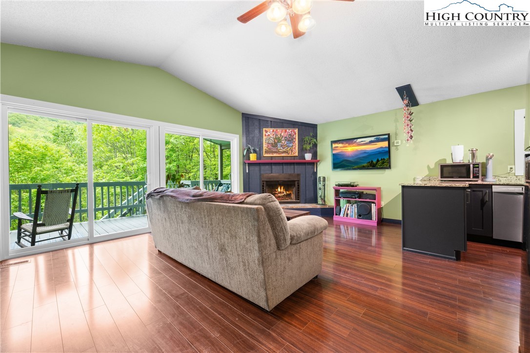 391 Apple Valley Road Zionville, NC 28698 - Photo 8 of 49 Gallery Image 8
