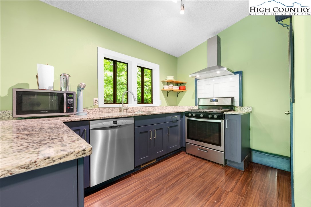 391 Apple Valley Road Zionville, NC 28698 - Photo 9 of 49 Gallery Image 9