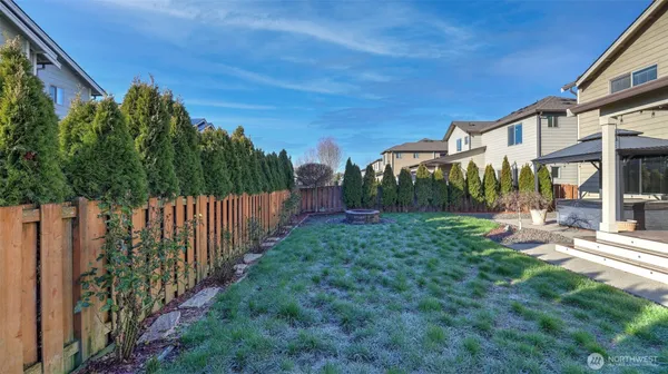 a view of a house with outdoor space