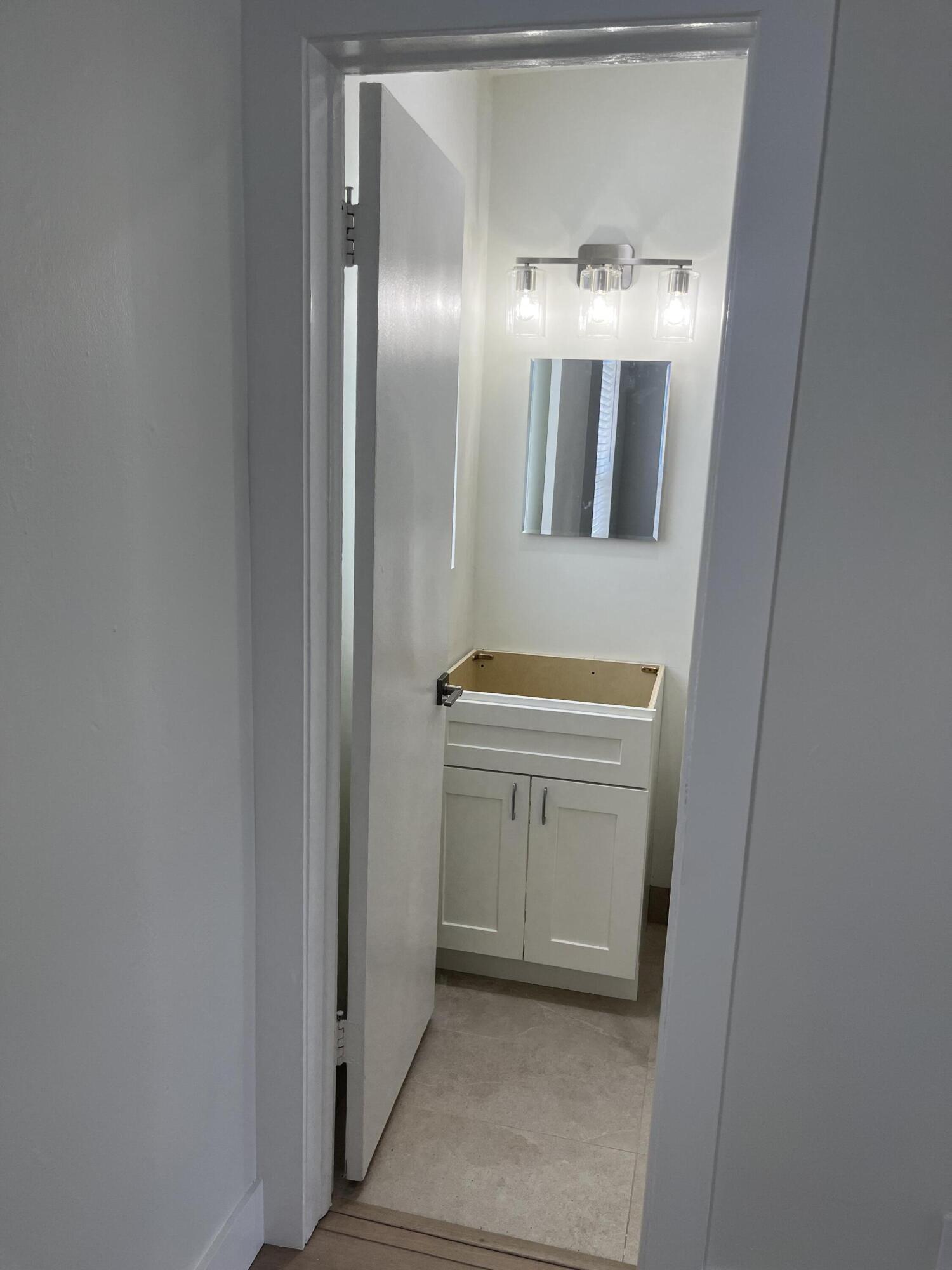 196 Northeast 28th Street Boca Raton, FL 33431 - Photo 10 of 10 196 NE 28th Street