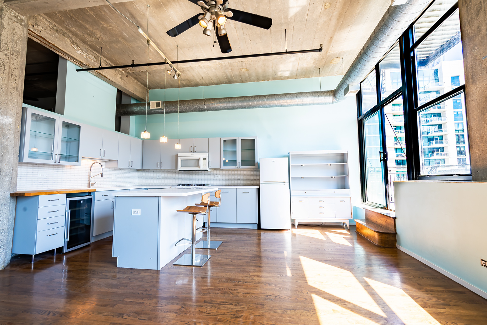 843 West Adams Street, Unit 406 Chicago, IL 60607 - Photo 5 of 14
