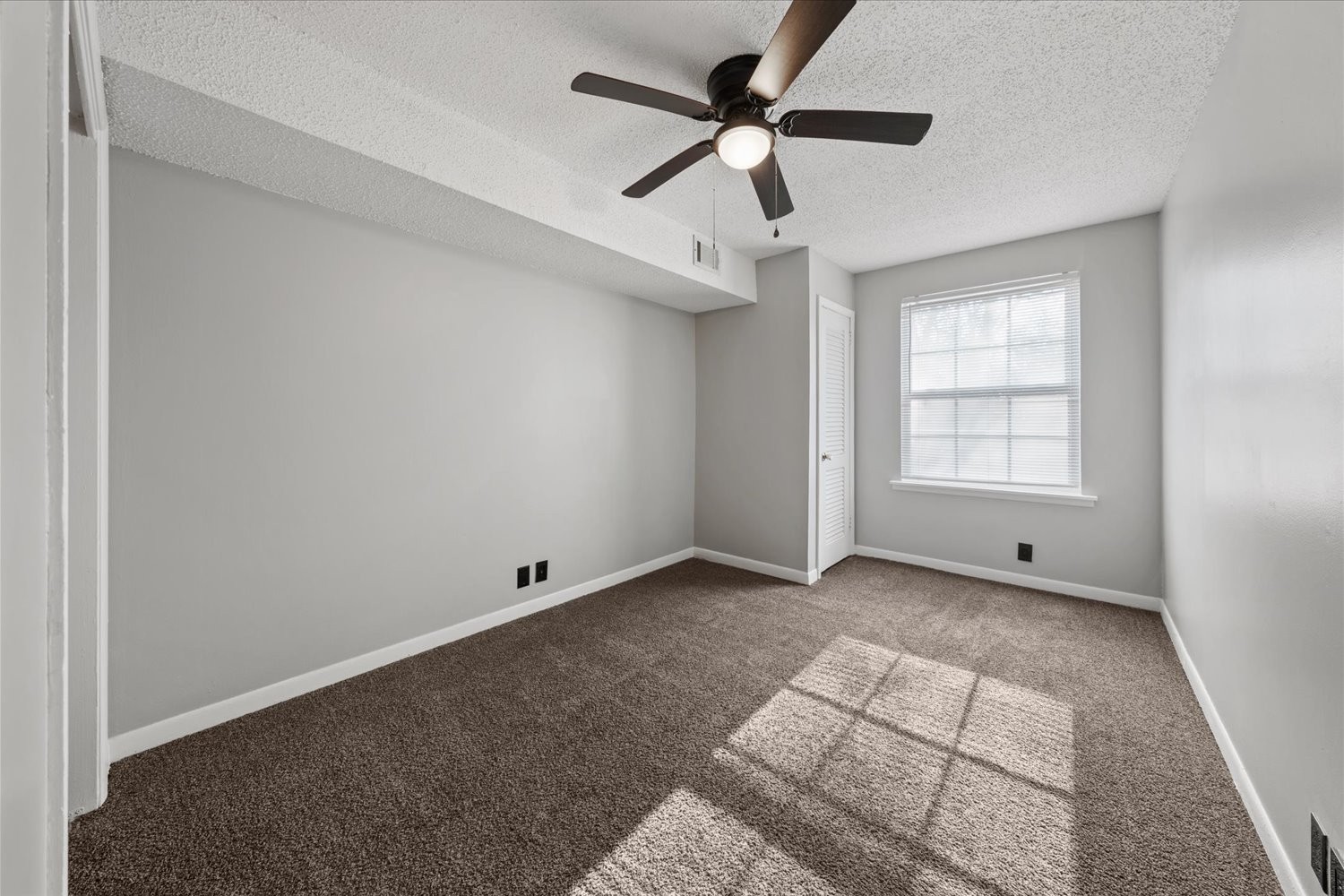 441 Harding Place, Unit A12 Nashville, TN 37211 - Photo 10 of 21 a view of an empty room with a window