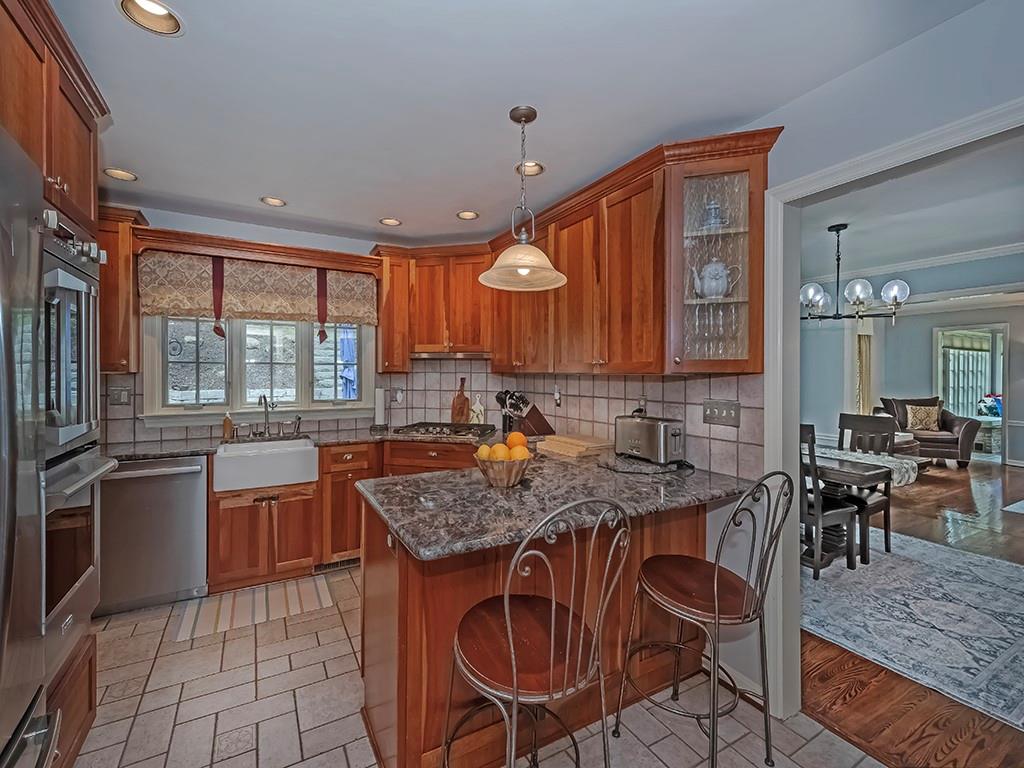 4 Couch Farm Road Pittsburgh, PA 15243 - Photo 10 of 33 Gallery Image 10