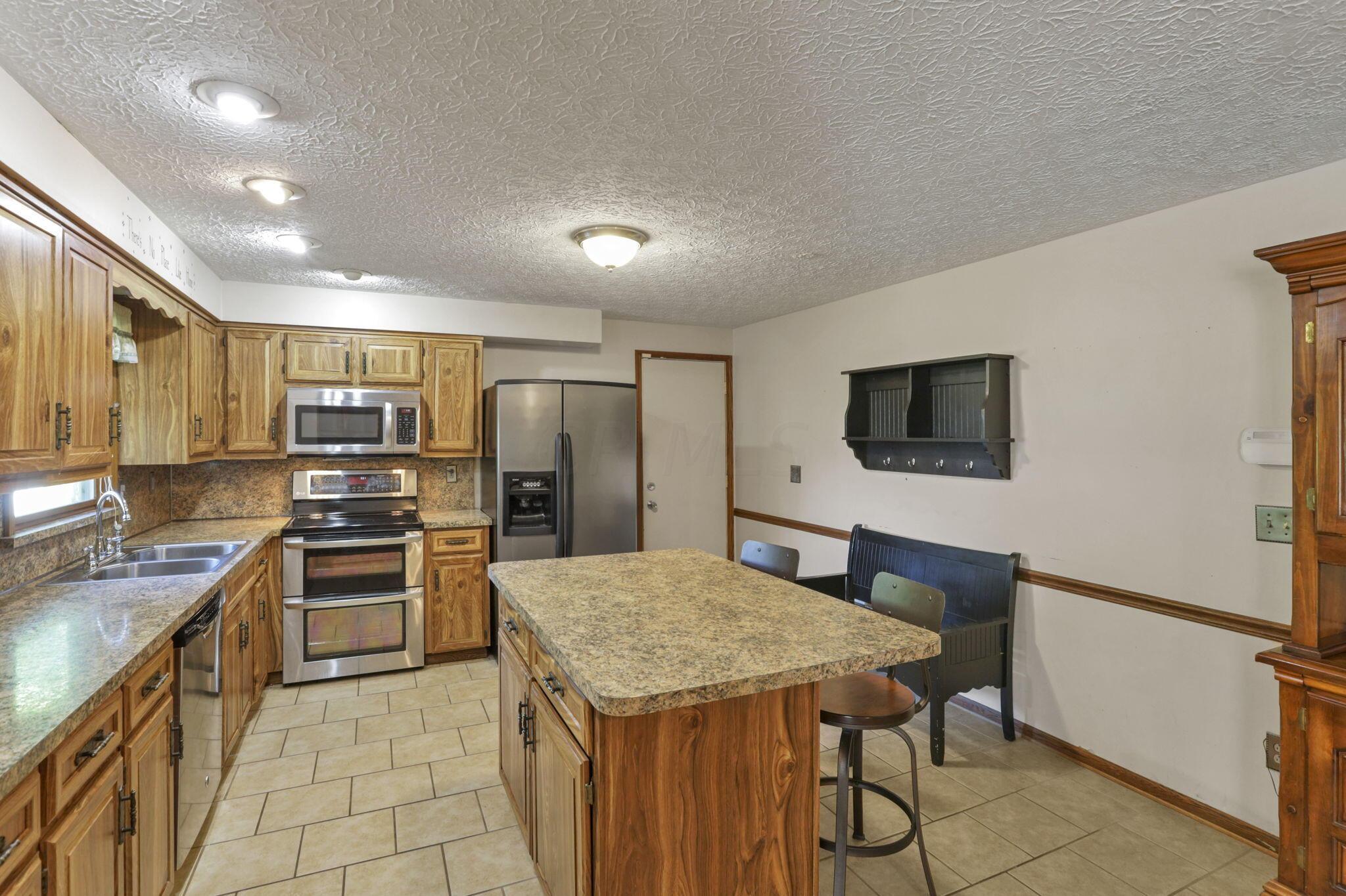 5223 Hayes Road Groveport, OH 43125 - Photo 13 of 45 15-web-or-mls-IMG_2693