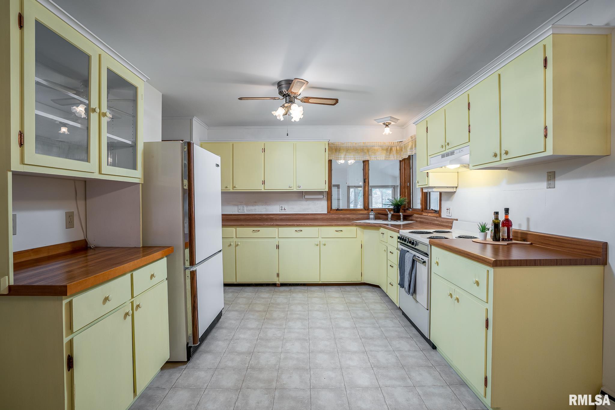 714 North Main Street Port Byron, IL 61275 - Photo 7 of 25