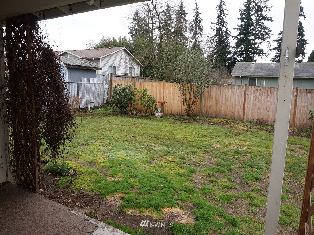 4013 Northeast 7th Street Renton, WA 98056 - Photo 5 of 10