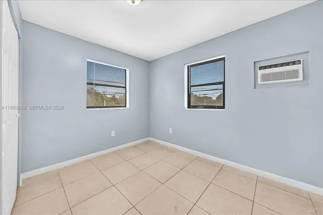 $1,600 | 365 Northwest 8th Street, Unit 111, Miami, FL 33136