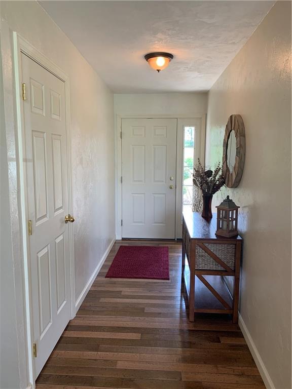 144 Blakely Road Butler, PA 16002 - Photo 10 of 22 Entryway