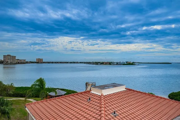$3,810 | 6218 Palma Del Mar Boulevard South, Unit 401, St. Petersburg, FL 33715