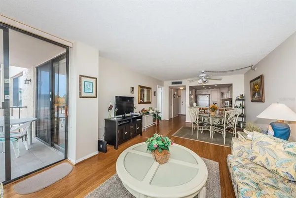 $3,810 | 6218 Palma Del Mar Boulevard South, Unit 401, St. Petersburg, FL 33715