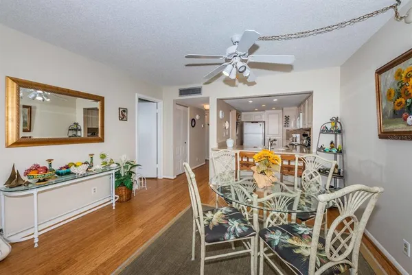 $3,810 | 6218 Palma Del Mar Boulevard South, Unit 401, St. Petersburg, FL 33715