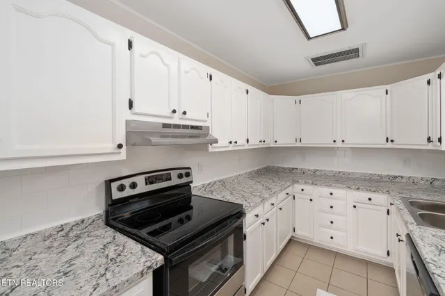 $299,900 | 630 Arrowhead Loop, Midway, TN 37809