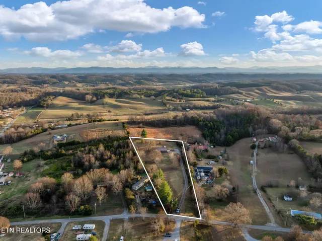 $299,900 | 630 Arrowhead Loop, Midway, TN 37809