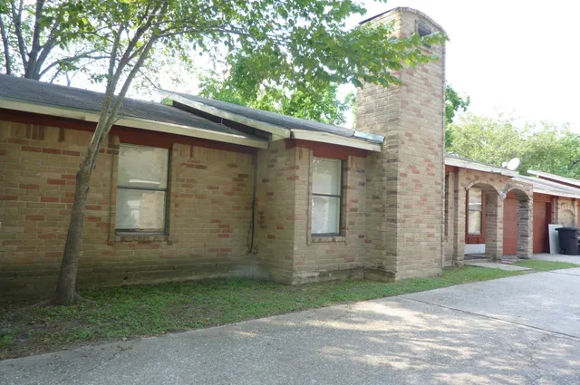 $1,350 | 8916 Carousel Lane, Unit A, Houston, TX 77080