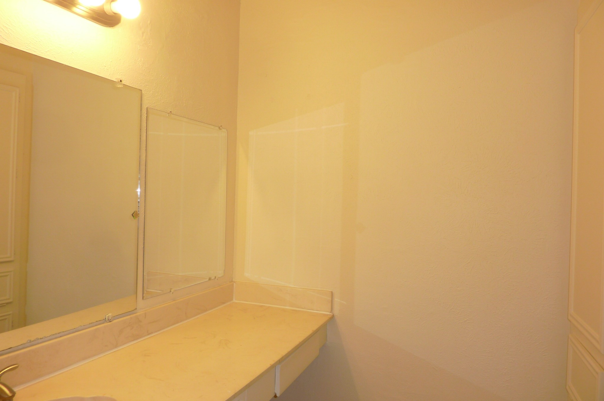8916 Carousel Lane, Unit A Houston, TX 77080 - Photo 10 of 15 a bathroom with a shower