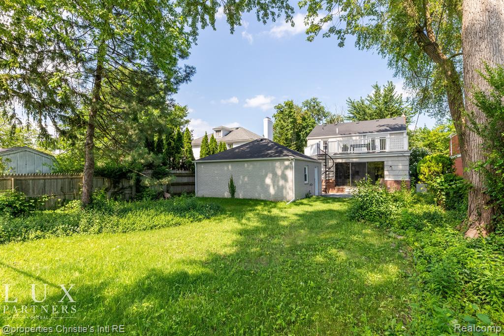 1389 Audubon Road Grosse Pointe Park, MI 48230 - Photo 6 of 26