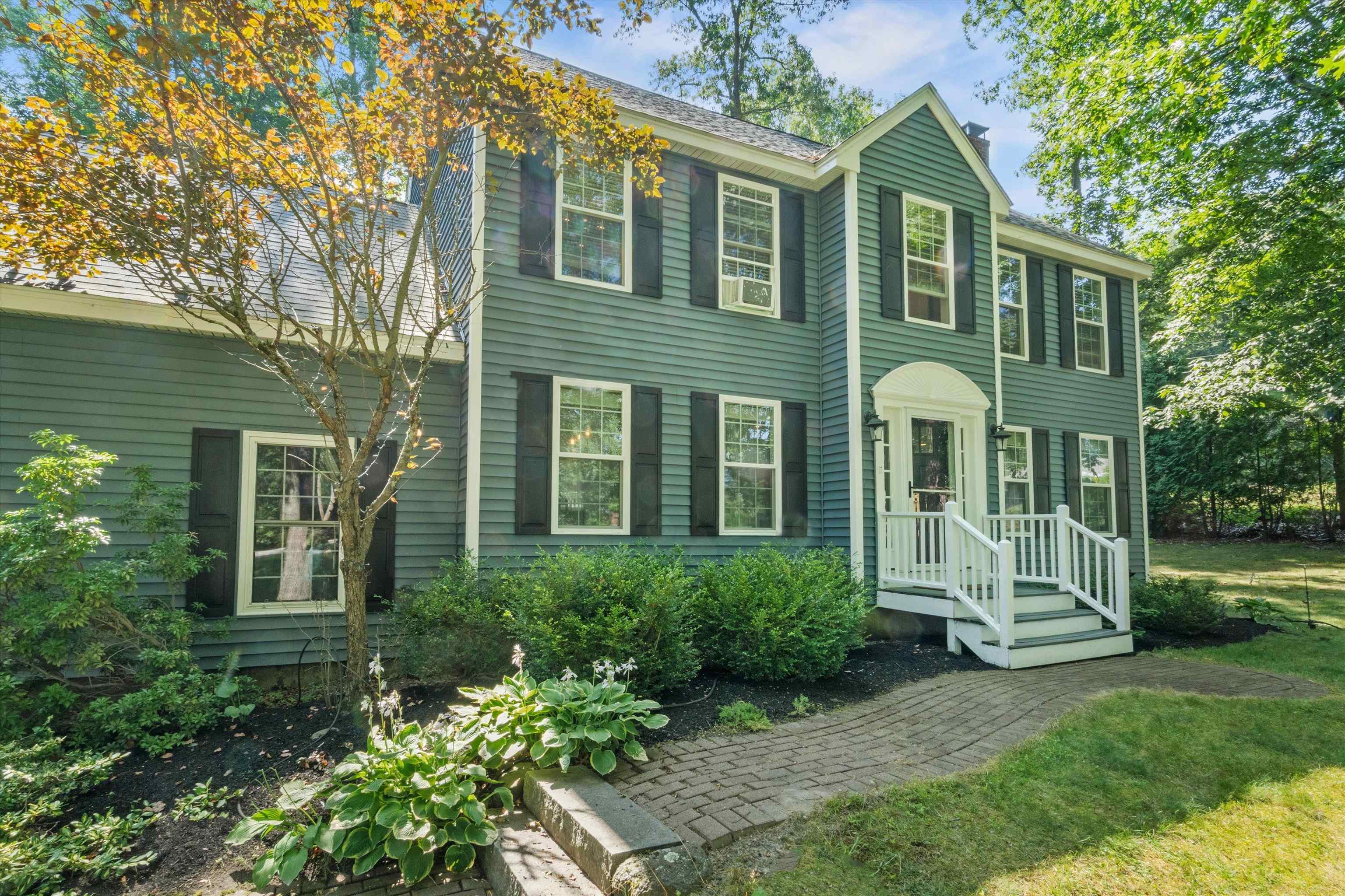 2 Trishas Way Stratham, NH 03885 - Photo 4 of 59 Gallery Image 4