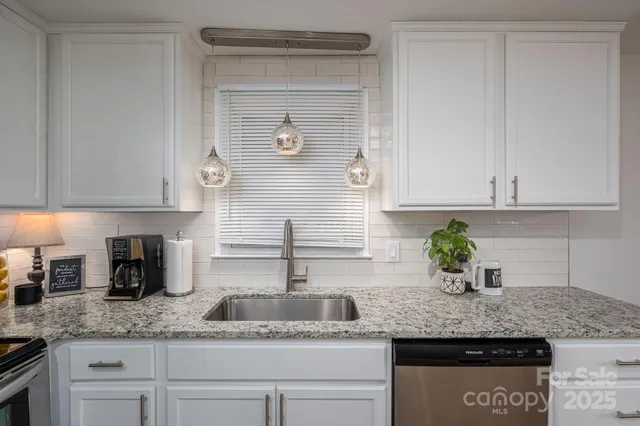 $213,000 | 164 8th Avenue Southwest, Conover, NC 28613