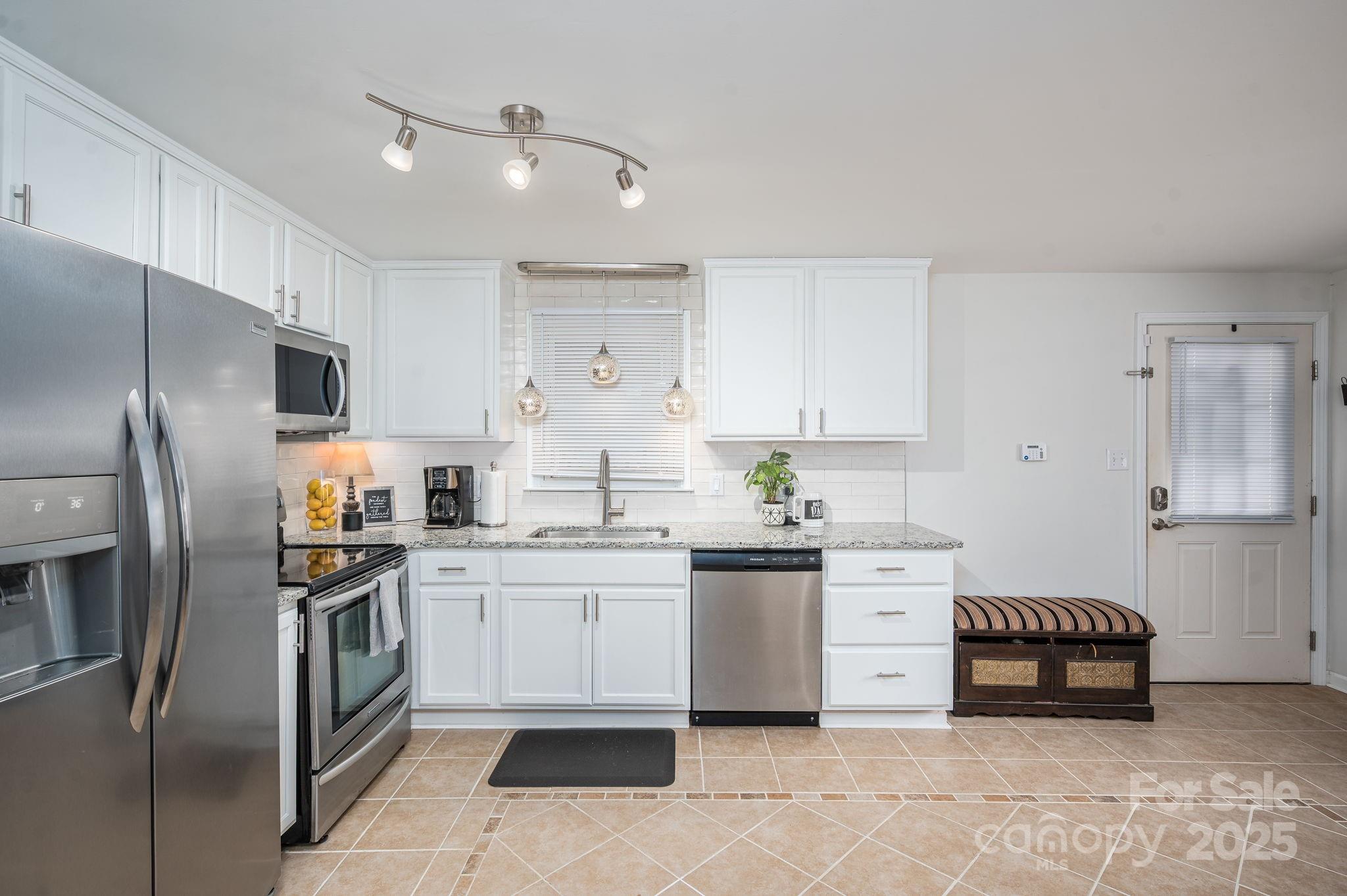 164 8th Avenue Southwest Conover, NC 28613 - Photo 14 of 35 Gallery Image 14