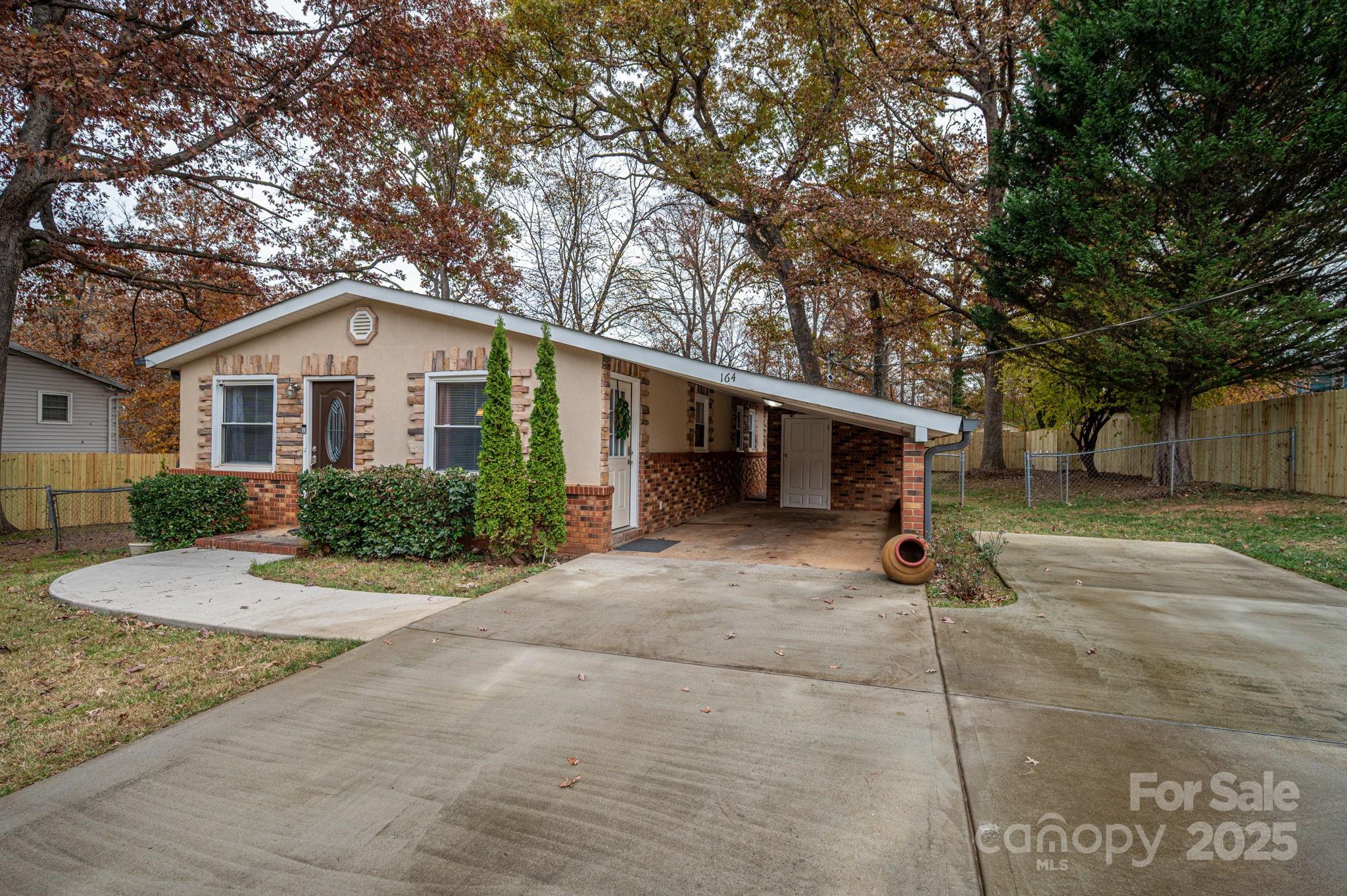 164 8th Avenue Southwest Conover, NC 28613 - Photo 3 of 35 Gallery Image 3
