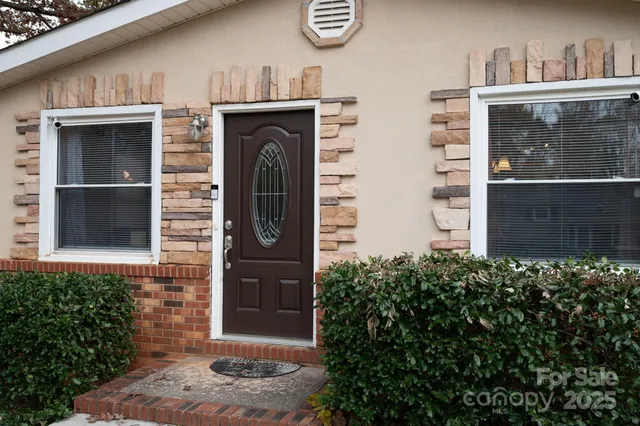 $213,000 | 164 8th Avenue Southwest, Conover, NC 28613