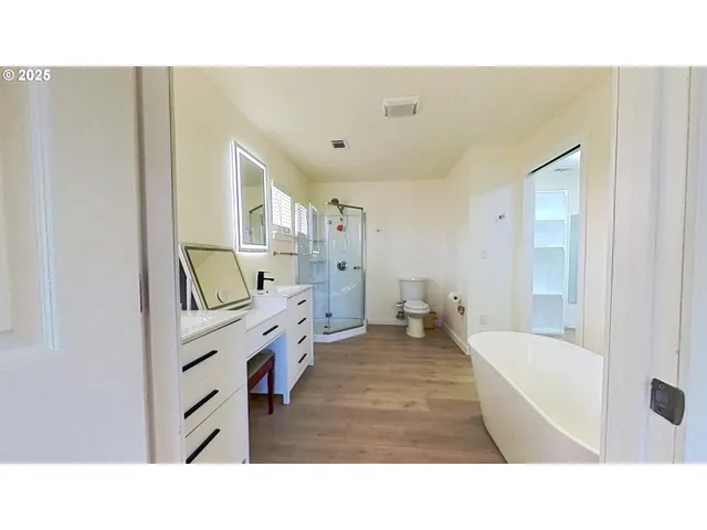 $585,000 | 575 Cedar Street, Sutherlin, OR 97479