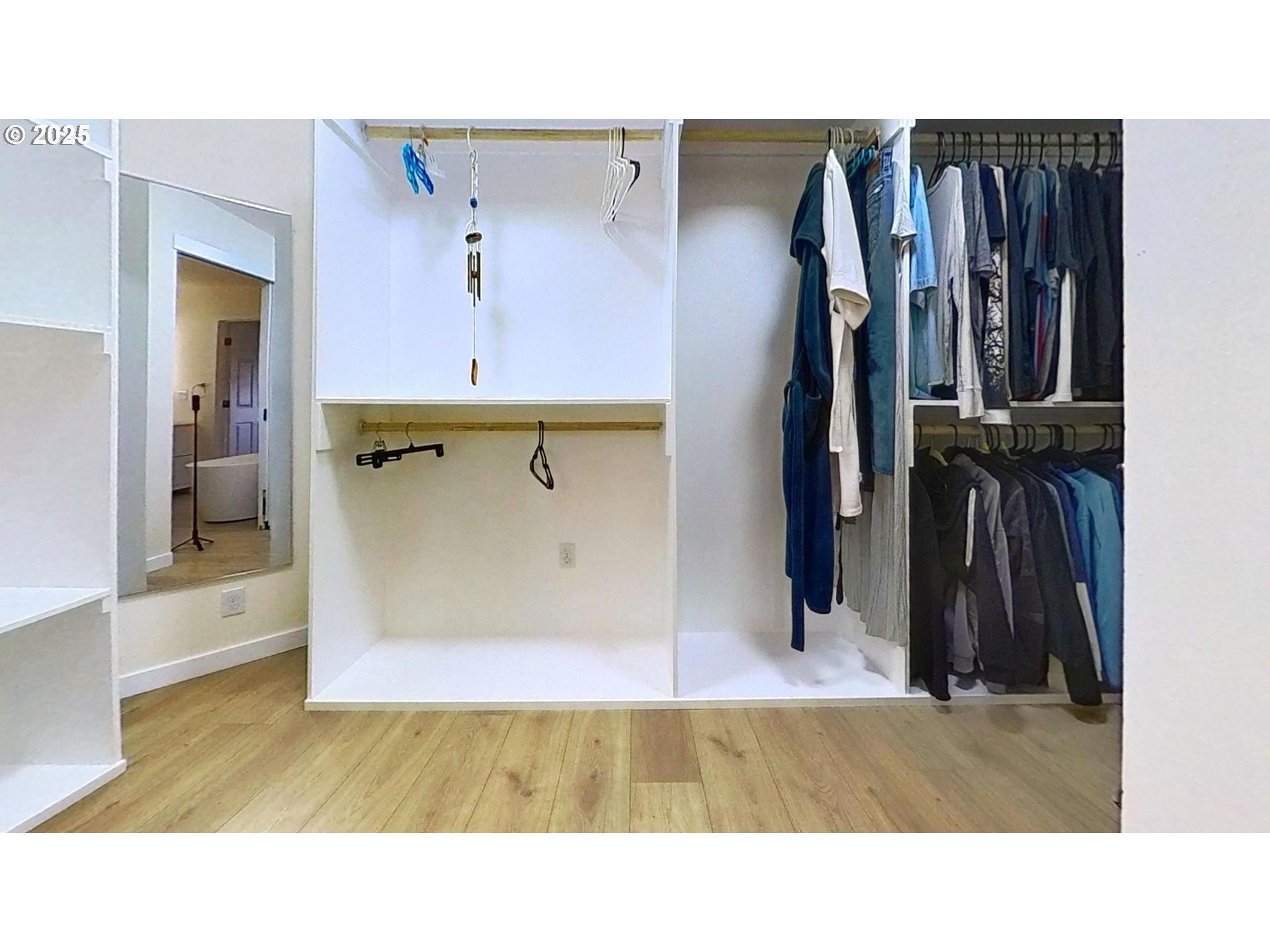 575 Cedar Street Sutherlin, OR 97479 - Photo 26 of 47 a bathroom with a sink