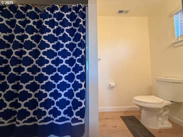 575 Cedar Street Sutherlin, OR 97479 - Photo 31 of 47 a bathroom with a toilet and a shower