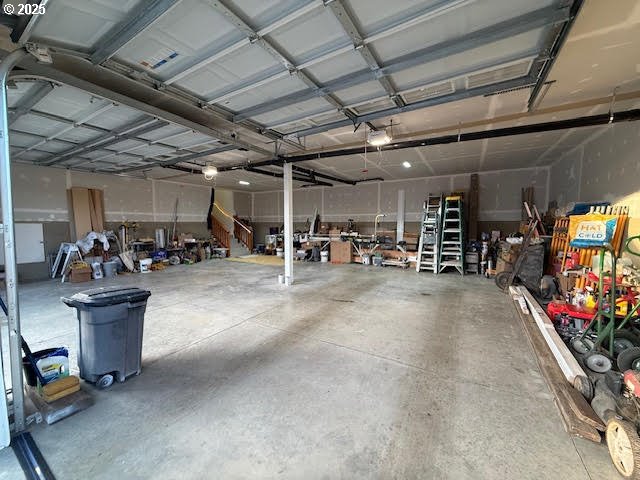 575 Cedar Street Sutherlin, OR 97479 - Photo 45 of 47 a view of a garage with storage