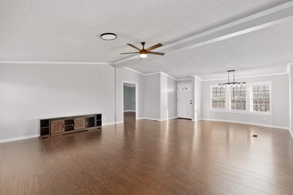 819 Hoss Road Sanger, TX 76266 - Photo 7 of 40