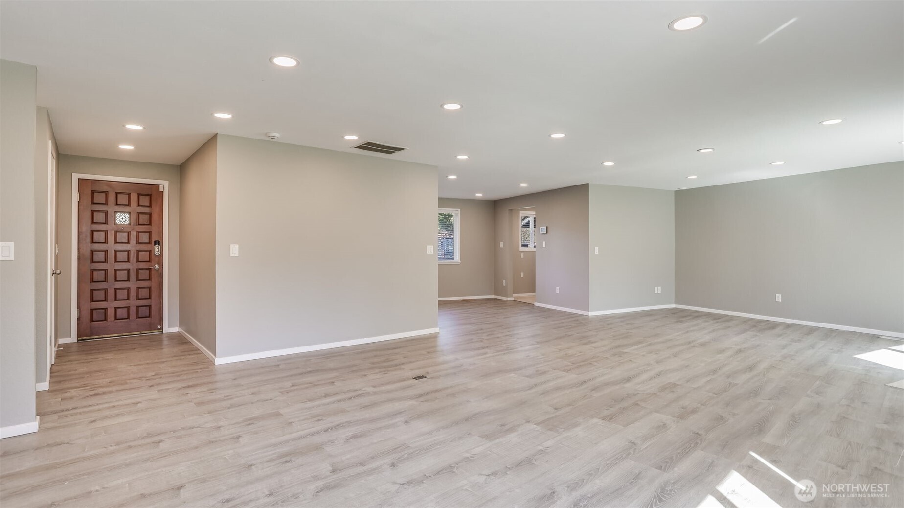 17007 Southeast Wax Road Covington, WA 98042 - Photo 3 of 34
