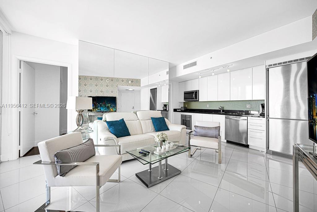 92 Southwest 3rd Street, Unit 4806 Miami, FL 33130 - Photo 4 of 20 Photo 4