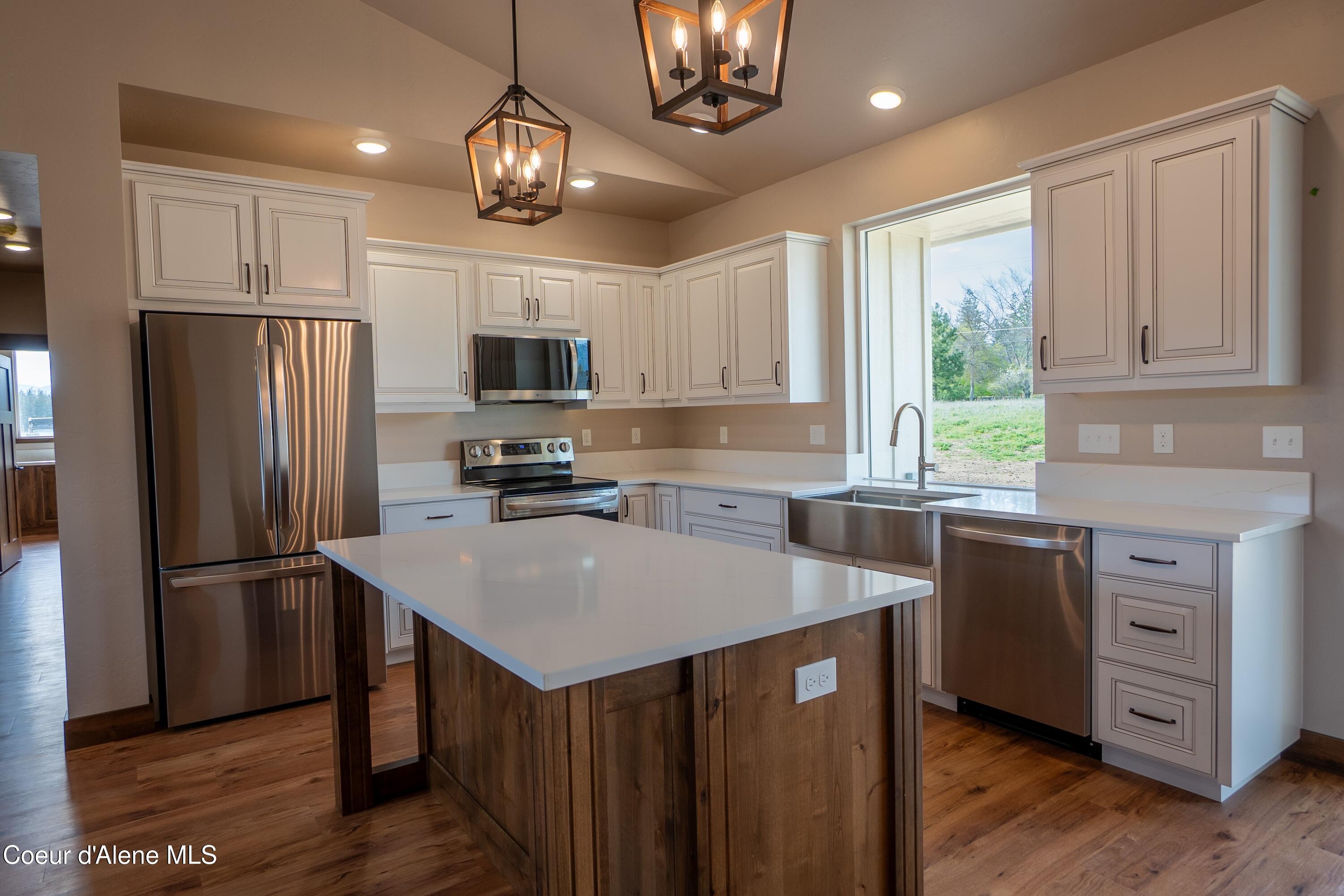 167 Airstrip Road Moyie Springs, ID 83845 - Photo 11 of 27 Kitchen