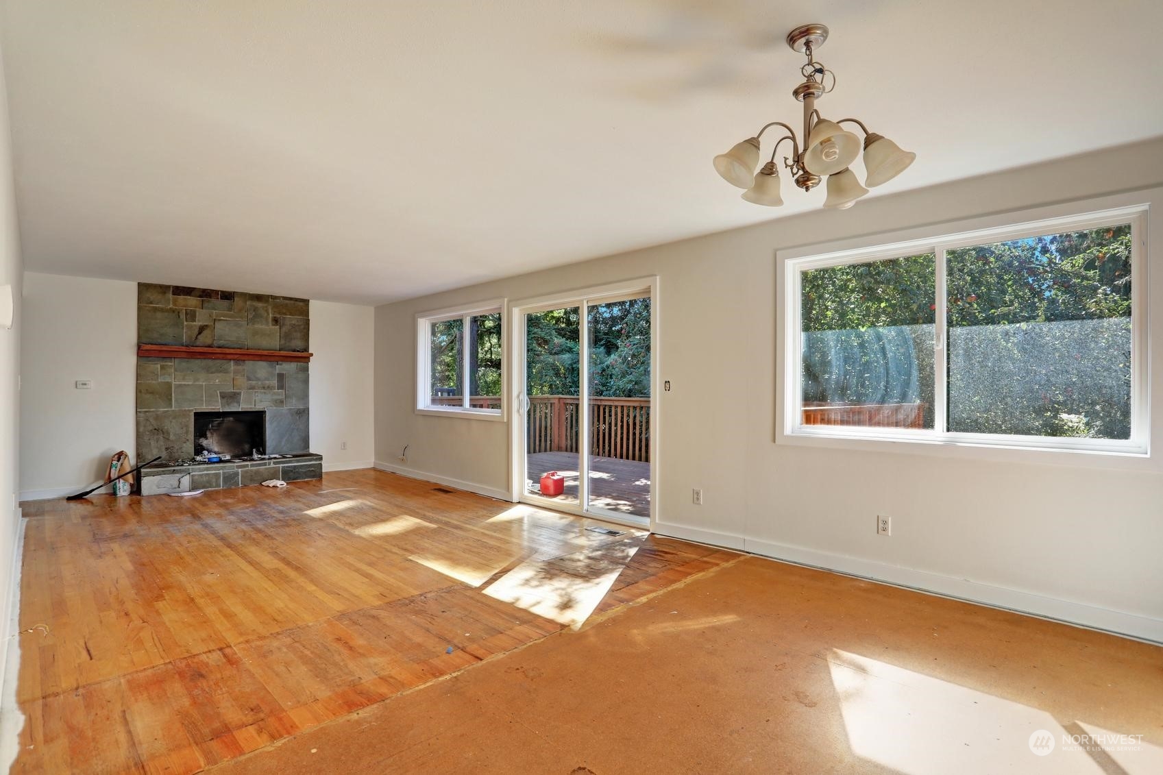 2919 Northeast 5th Place Renton, WA 98056 - Photo 3 of 7 Gallery Image 3