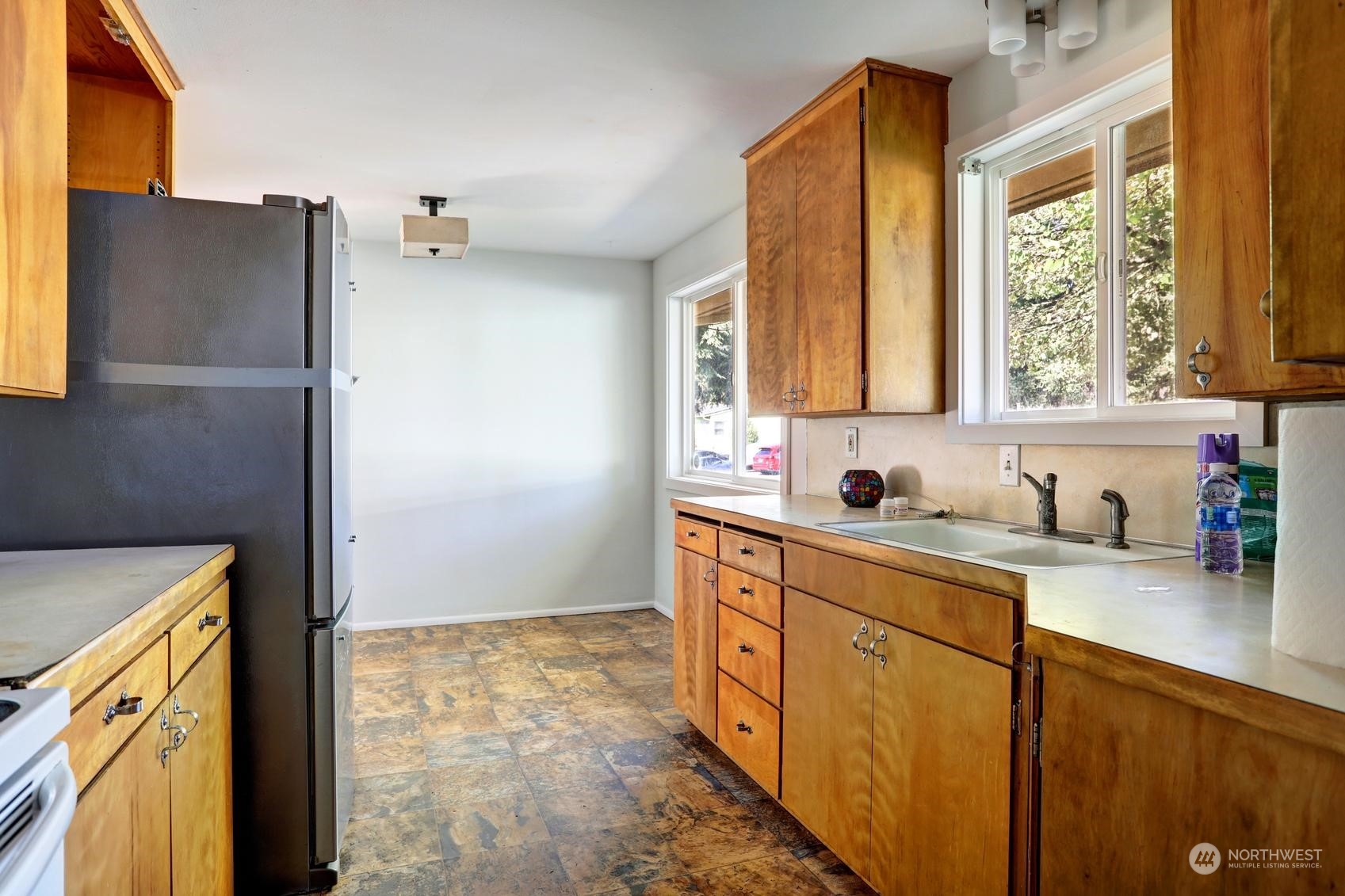 2919 Northeast 5th Place Renton, WA 98056 - Photo 5 of 7 Gallery Image 5