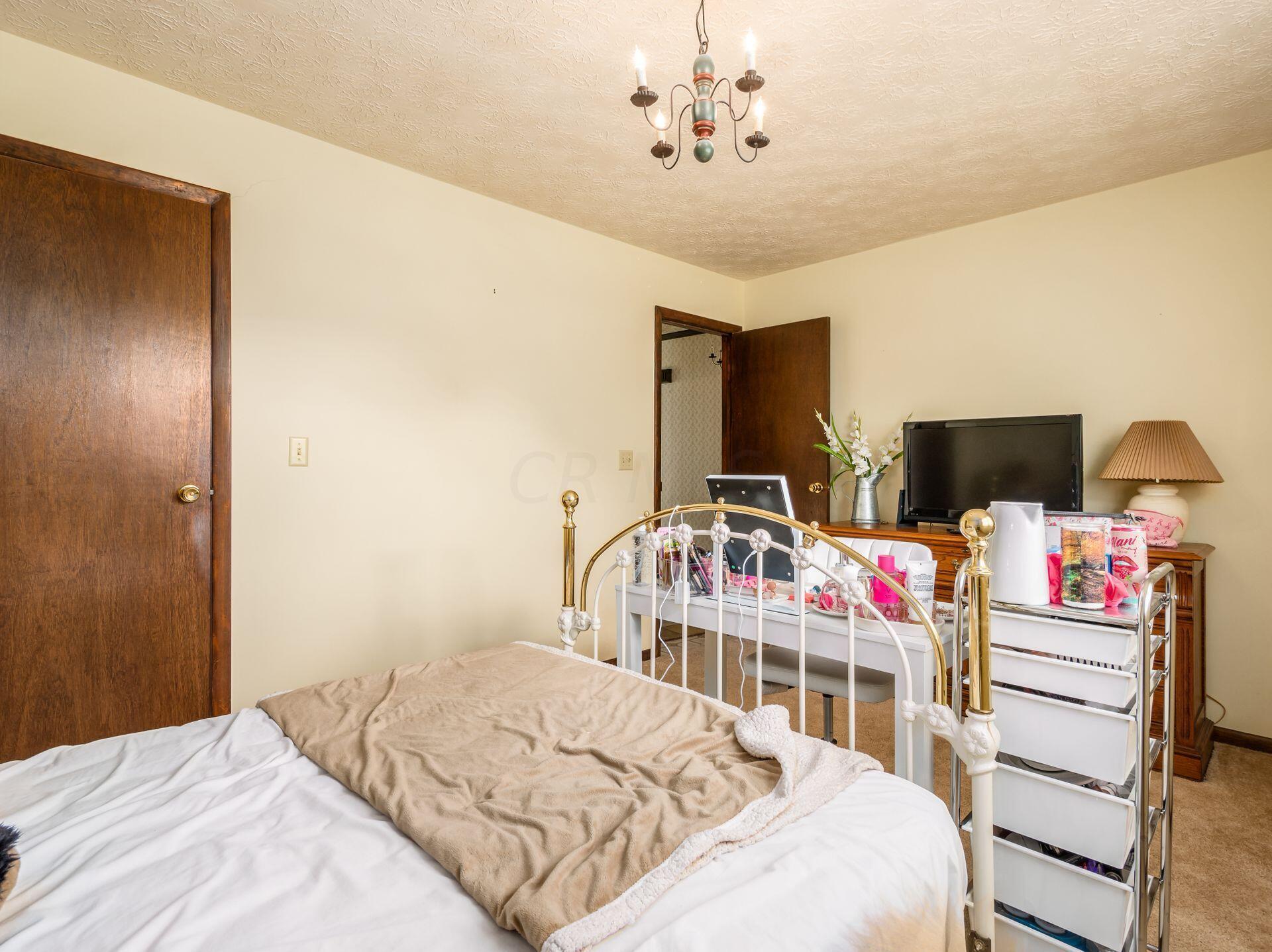 7575 Calhoun Road Ostrander, OH 43061 - Photo 23 of 57 1st Floor Bedroom