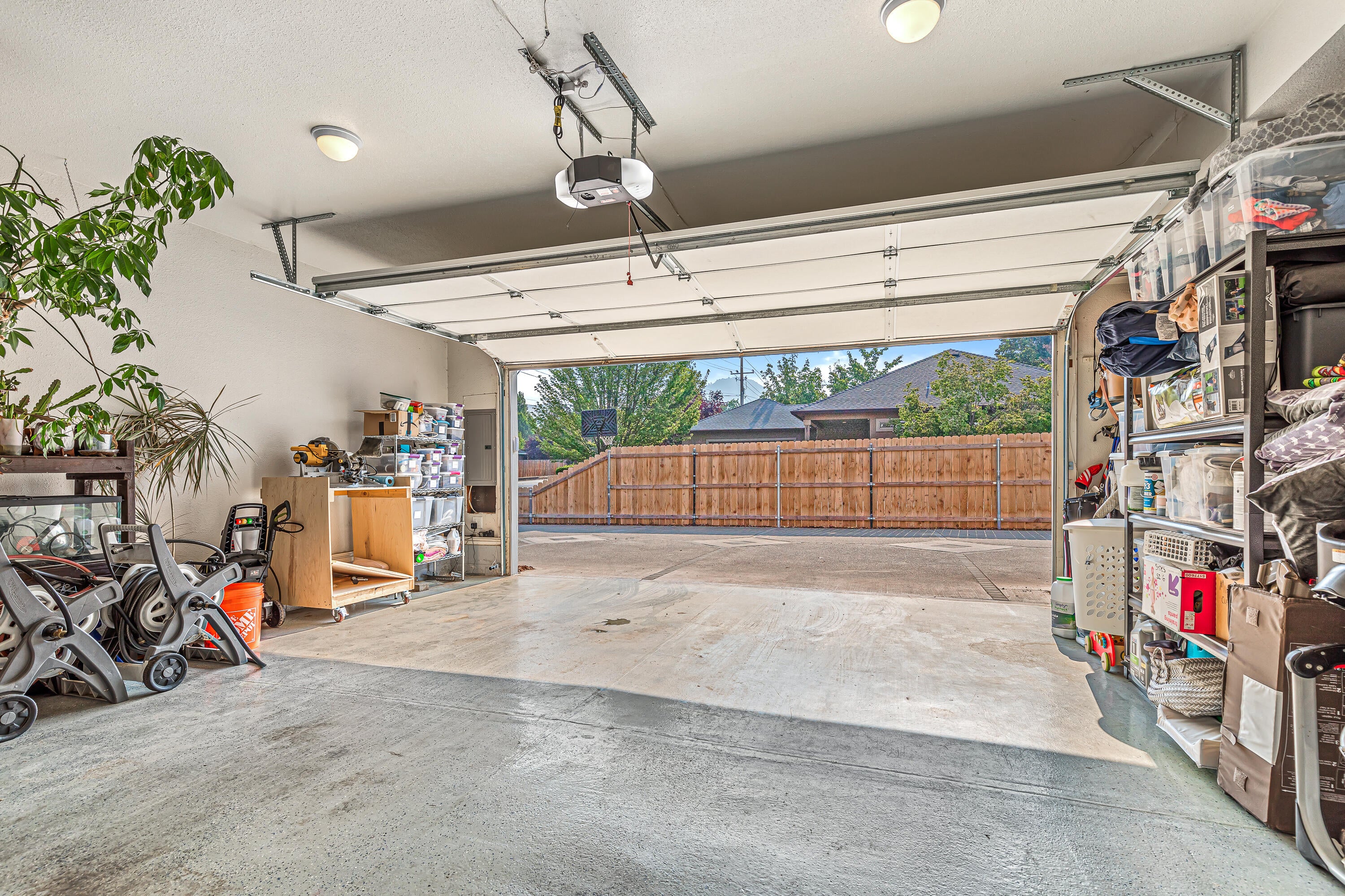 2736 Lone Pine Road Medford, OR 97504 - Photo 37 of 47 9R9A1302