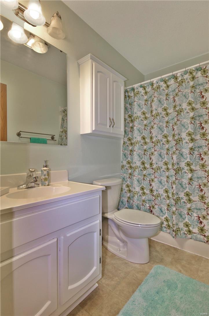 2763 Seiler Road Alton, IL 62002 - Photo 12 of 20