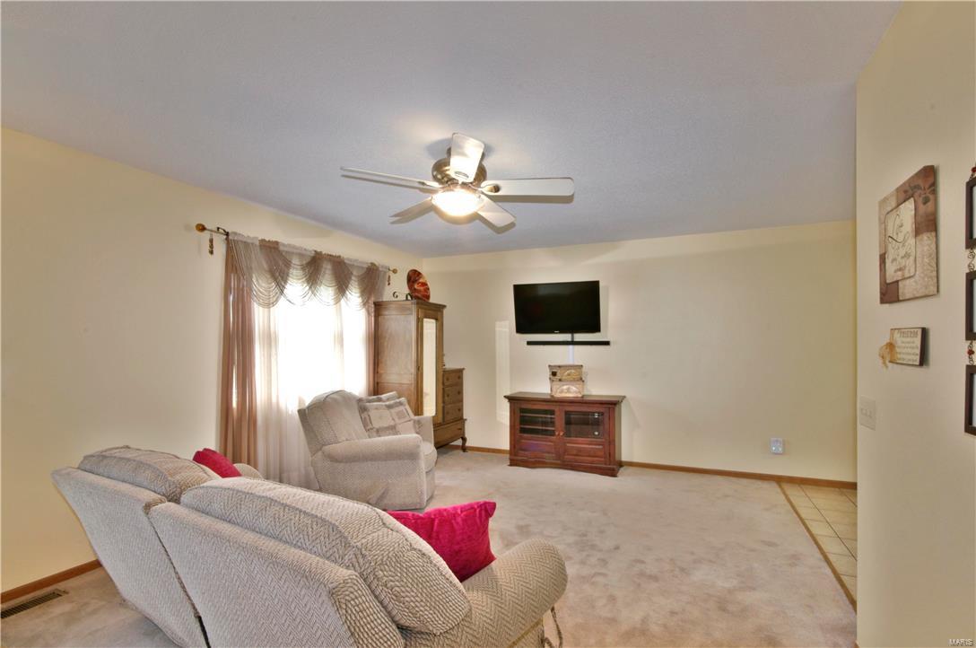 2763 Seiler Road Alton, IL 62002 - Photo 6 of 20