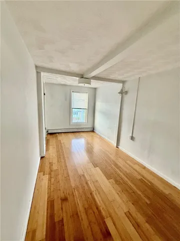 $1,900 | 39 Congdon Street, Narragansett, RI 02882