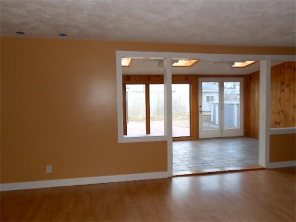 70 Honeysuckle Road Warwick, RI 02888 - Photo 4 of 20