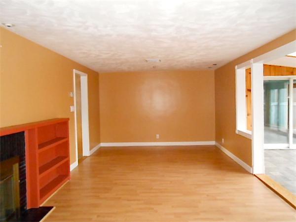 70 Honeysuckle Road Warwick, RI 02888 - Photo 6 of 20