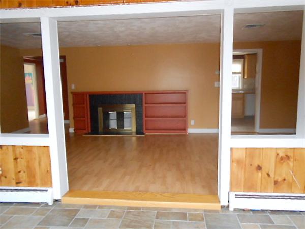 70 Honeysuckle Road Warwick, RI 02888 - Photo 9 of 20
