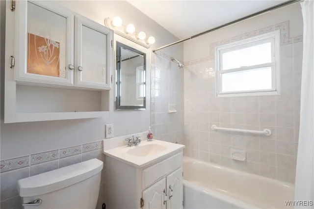 $225,000 | 64 Melody Lane, Tonawanda, NY 14150