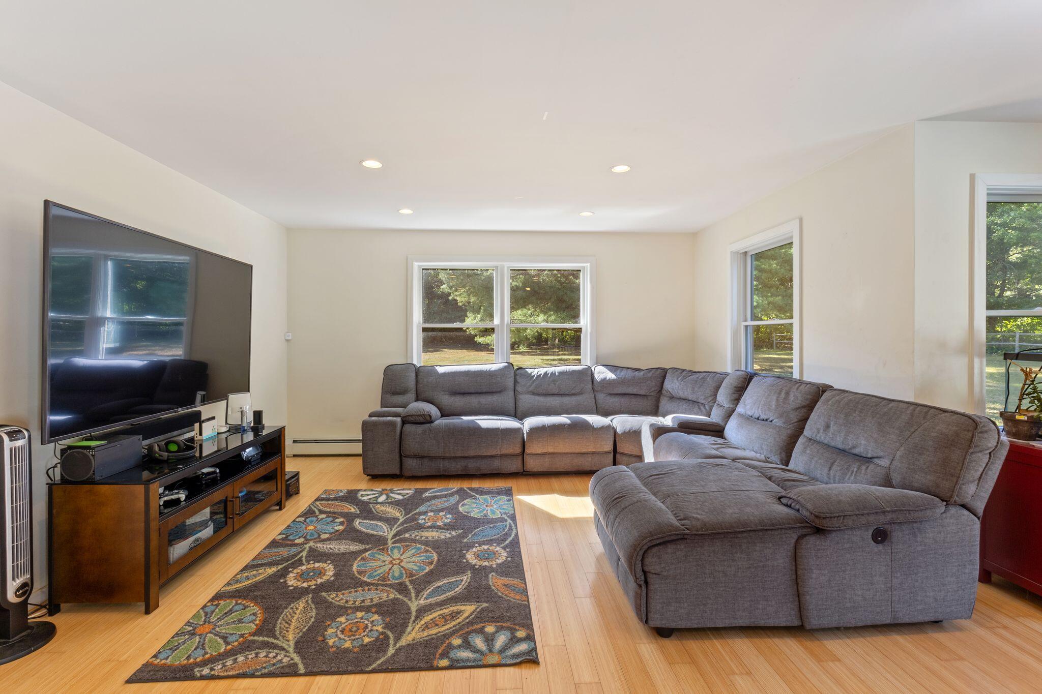 67 Field Road Falmouth, ME 04105 - Photo 11 of 62 67_Field_Rd_11